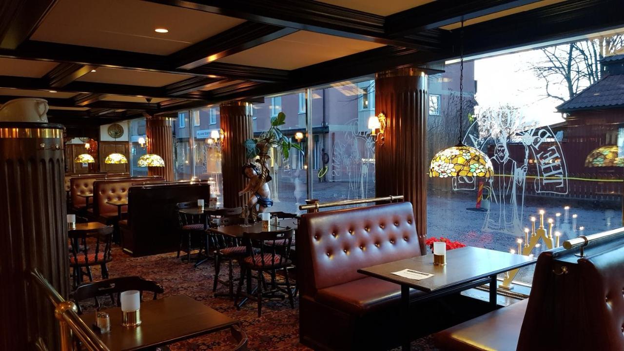 Hotel Bishops Arms Mora Dış mekan fotoğraf