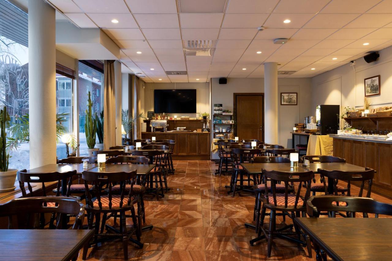 Hotel Bishops Arms Mora Dış mekan fotoğraf