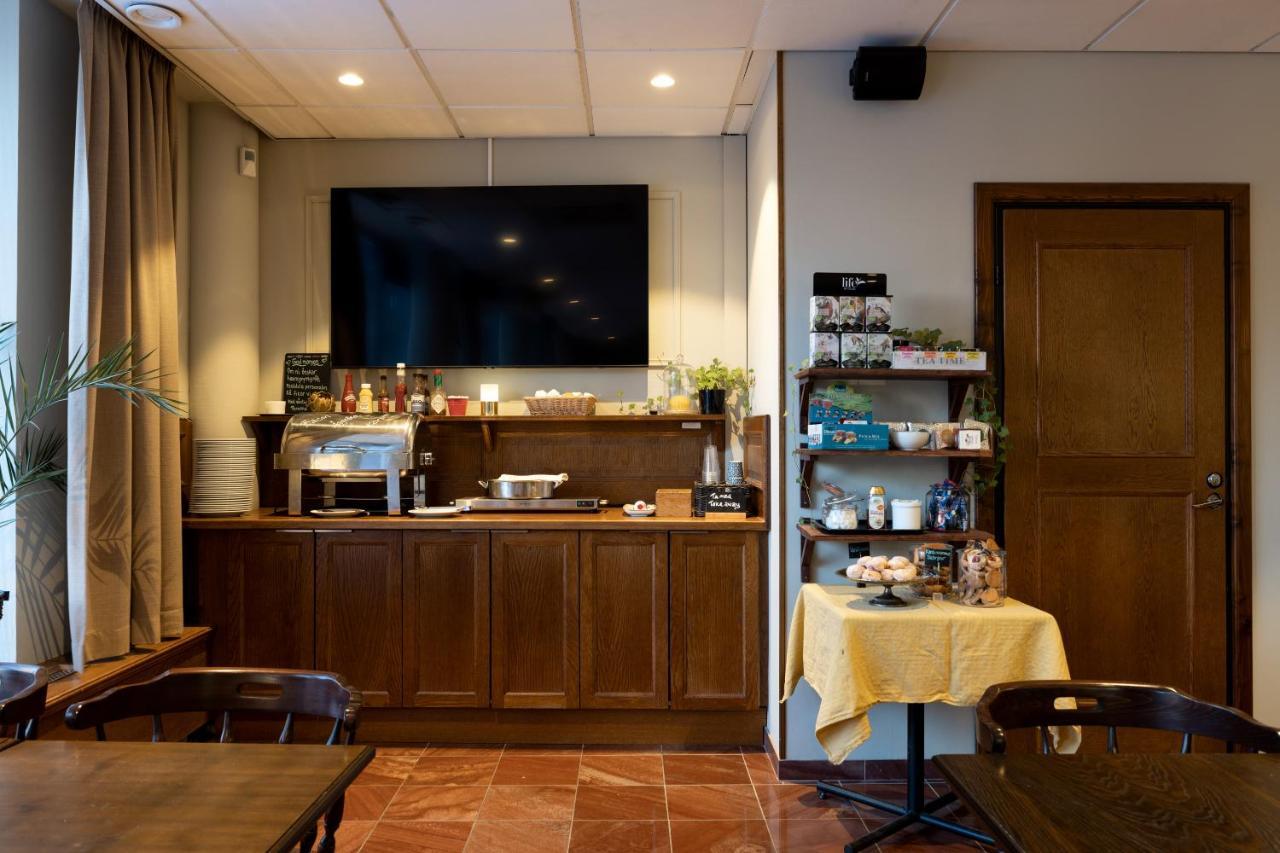 Hotel Bishops Arms Mora Dış mekan fotoğraf