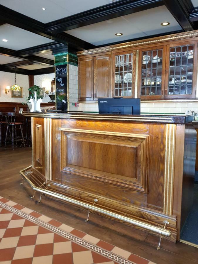 Hotel Bishops Arms Mora Dış mekan fotoğraf